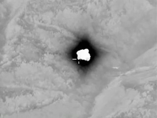 Frappantes camouflé dans les militants forestières dans la région HRAYZIN