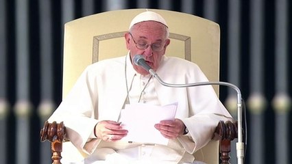 Pope issues 'extraordinary' apology over scandals