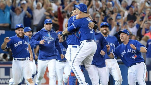 Blue Jays in 7th Heaven, Royals Advance