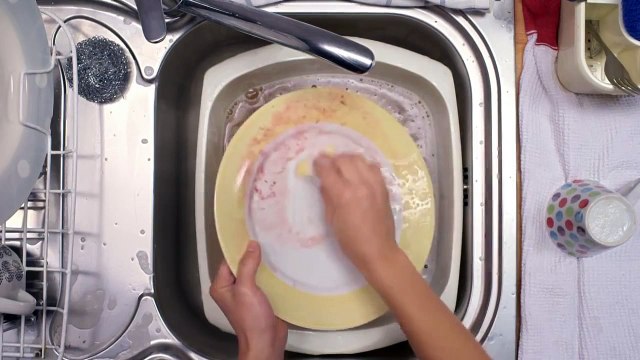 Finish Reklamı İkisi Birden, Bulaşık Makinenizi Sevin, Bardak Bulaşık 2015