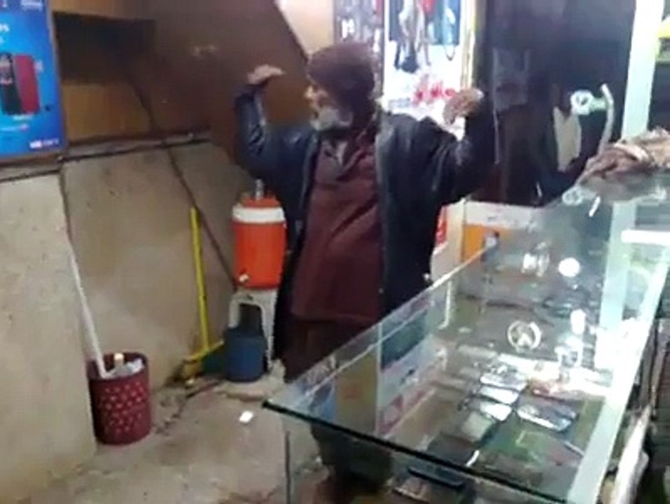 Pakistani man dance like michael jackson