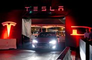 Tesla drivers can now get 'Autopilot'