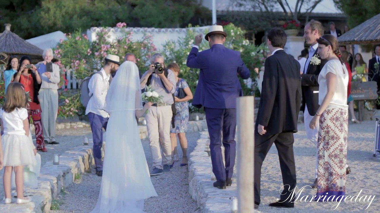 wedding dj in Greece, Greek islands Destination wedding djs in Santorini, Mykonos, Paros, Spetses, Hydra