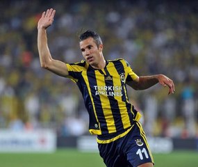 Robin van Persie canonne toujours avec Fenerbahçe