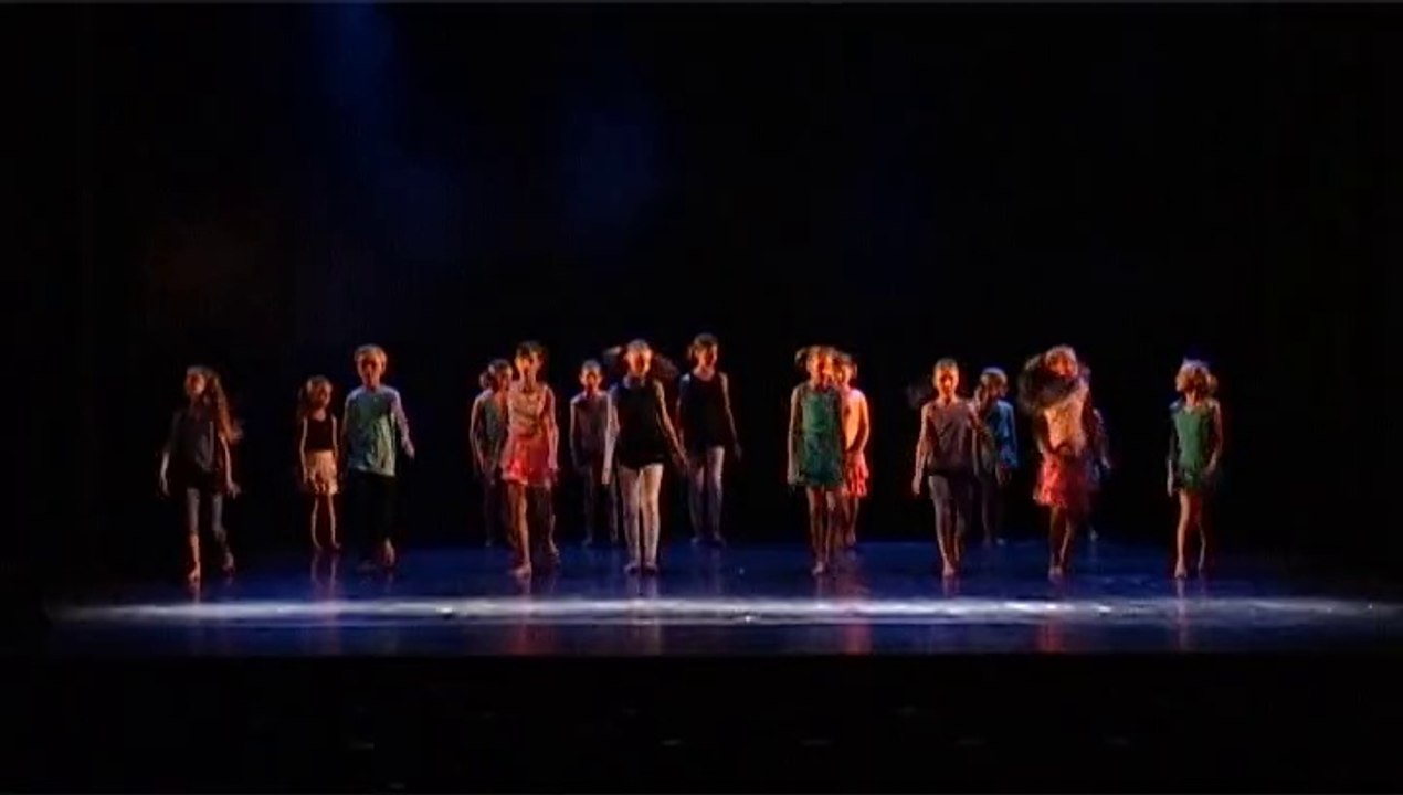 Niveau 1 - Salomé Danse - Extrait spectacle " les murs murent "