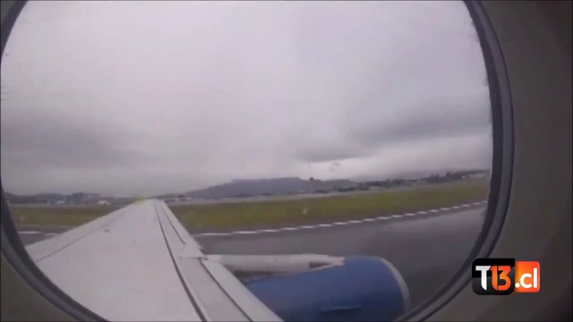 Quand une partie du moteur de ton avion s'arrache au décollage... Flippant