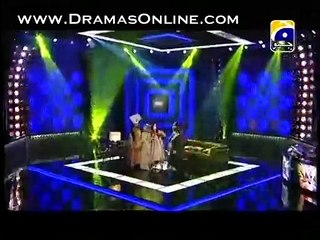 Qandeel baloch and umer shareef dancing together in show