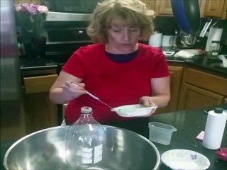 Cette femme va exploser sa cuisine - Experience qui tourne mal