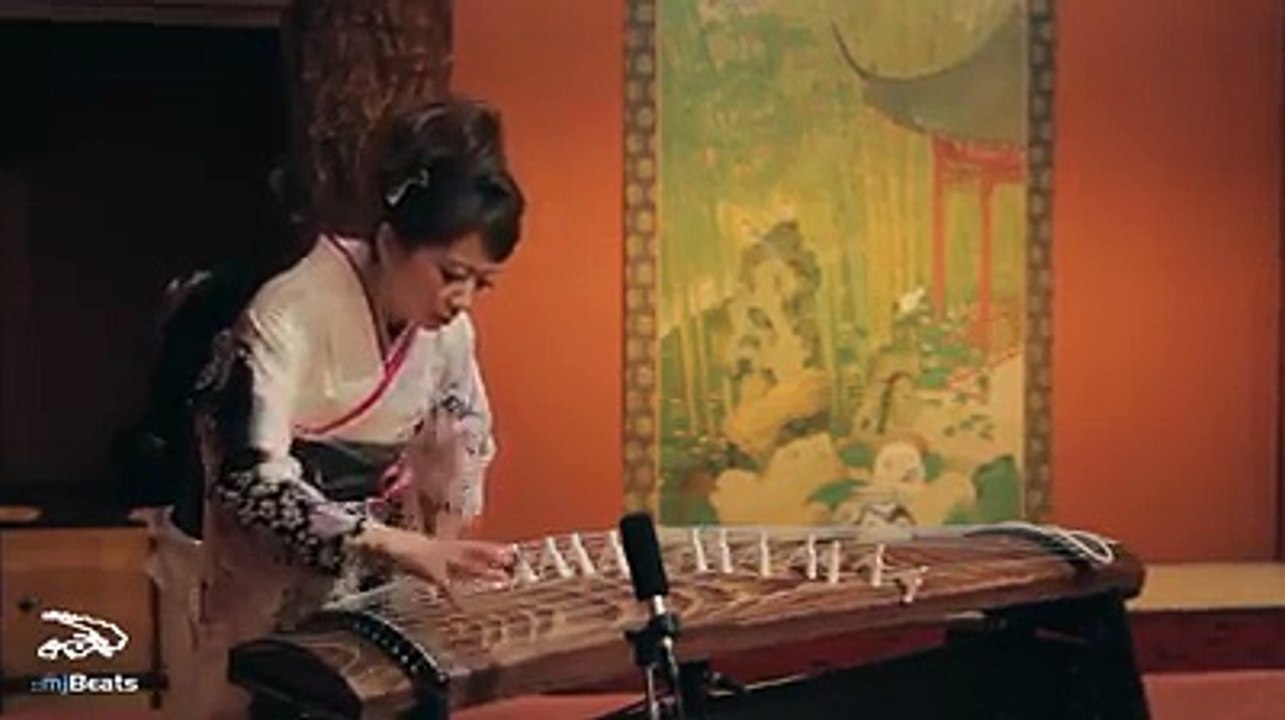 Reprise de Smooth Criminal par des japonaises avec des instruments ancestraux! Michael Jackson cover