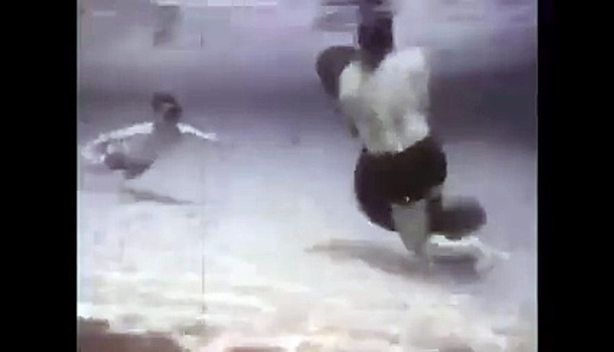 Giant Anaconda attacks Human Real - Biggest Anaconda Snake Attacks Man Caught On Tape