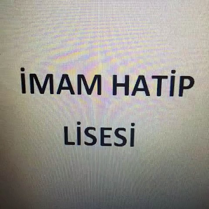 Aykut Elmas Liselerin Biyoloji Kitabına İlk Tepkileri