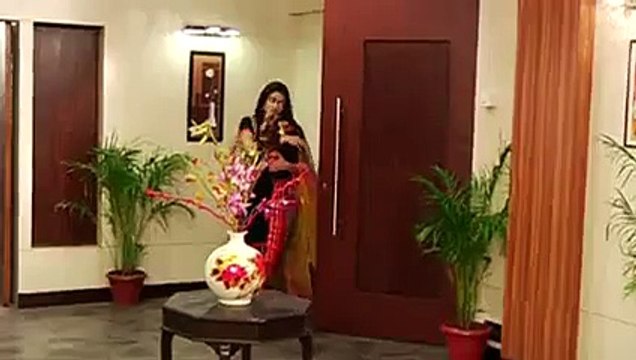 Mihika aur Abhishek ki Shaadi ki Baat Sun kar Mihir Hua jealous - 15th october 2015 - Yeh Hai Mohabbatein