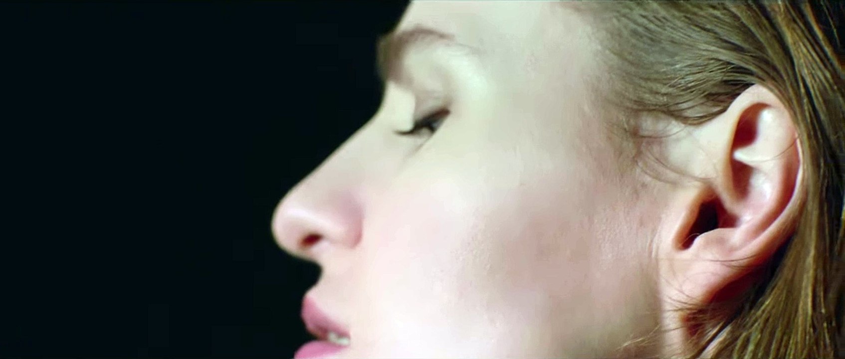 Christine and the Queens - Paradis Perdus (Clip Officiel)