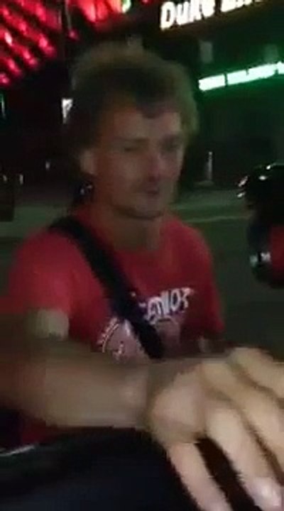 Boxer Adrien Broner gives this homeless man a thousand dollars hes reaction is priceless!