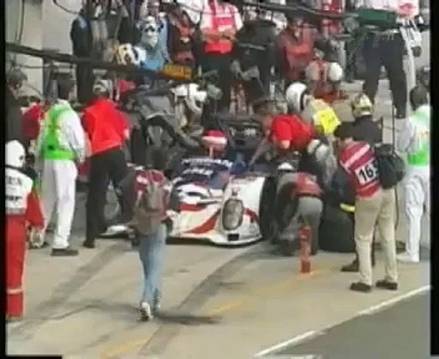 Le Mans 99 Mercedes CLR GT1 Crash Live