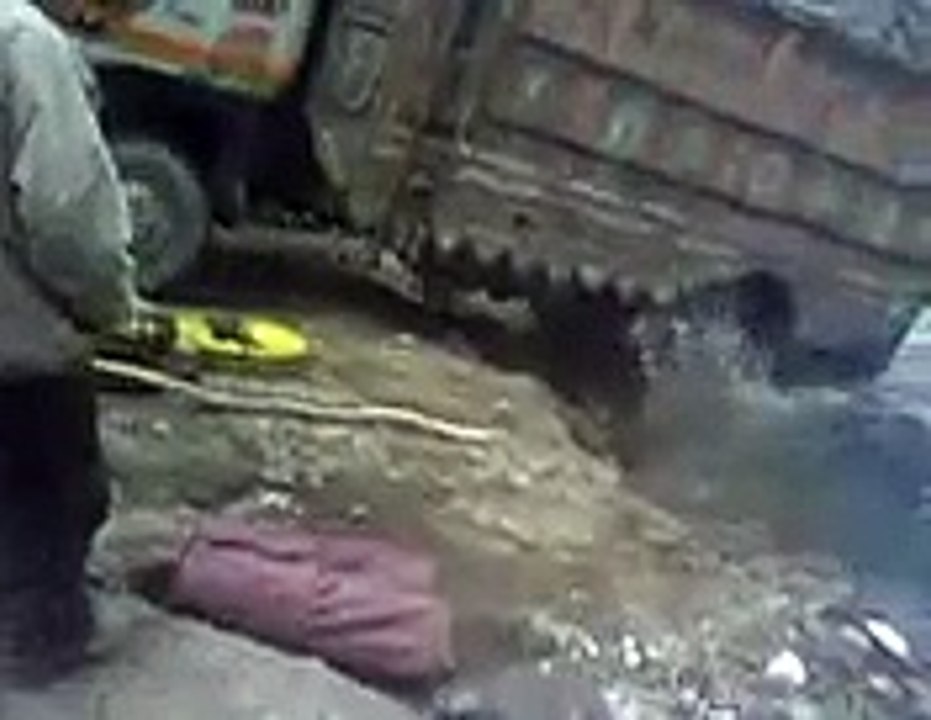 Truck drowning at Attabad Lake