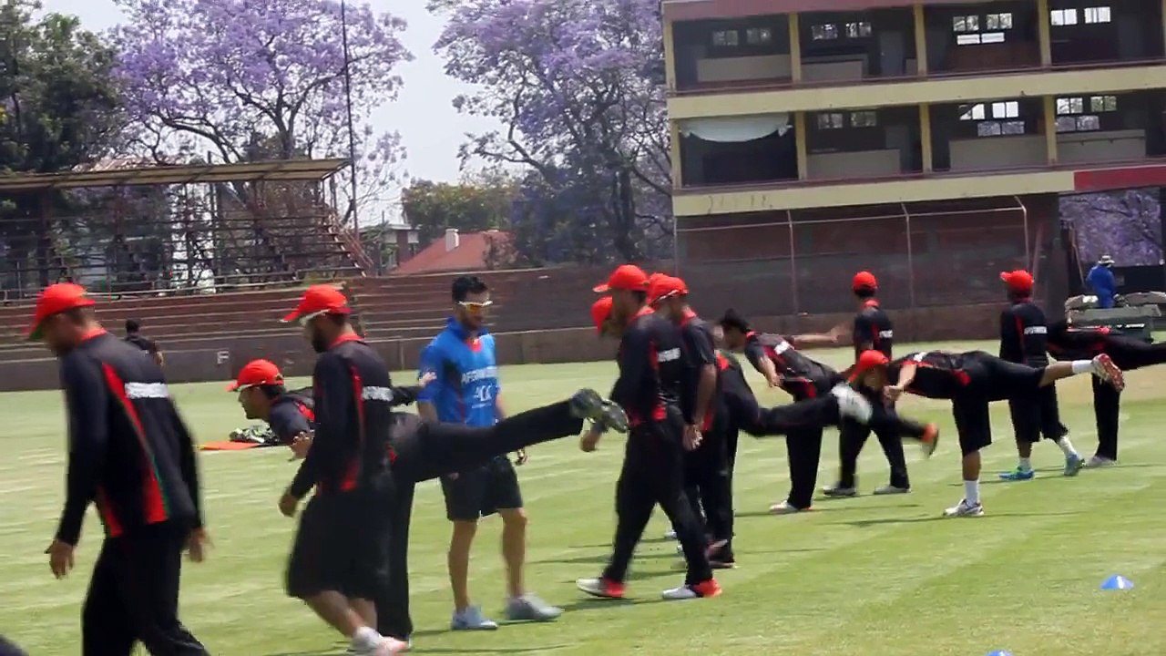 Inzamam trains hard with Afghan cricket team