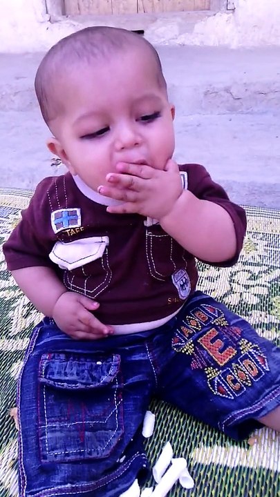 child eating Slanty