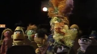 Classic Sesame Street - Ernie And Bert At The Movies Tall Hat Lady