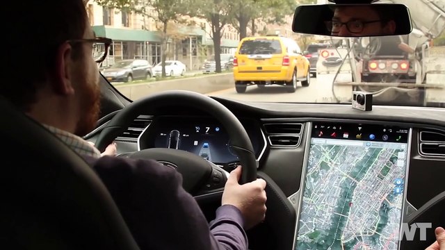 Tesla Model S Car DRIVES ITSELF | What's Trending Now