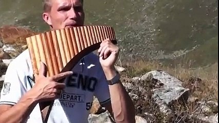 Minunat ,sublim si inaltator!!o melodíe care iti atinge sufletul!!