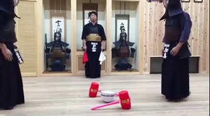 Камень, ножницы, бумага по японски