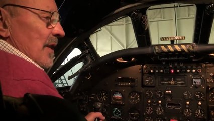 Inside the Vulcan bombers cockpit - BBC News