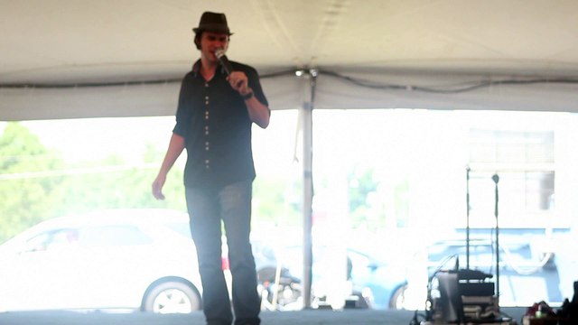 Di Light sings 'Honky Tonk Angel' Elvis Week 2015