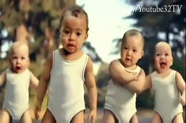 Дети танцуют на роликах!