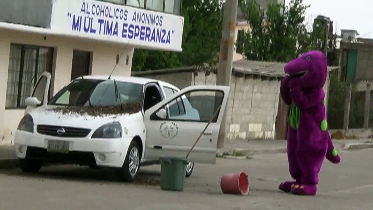 Broma de Barney | Bromas pesadas en la calle | Bromas de risa | Videos de risa | Prankedy