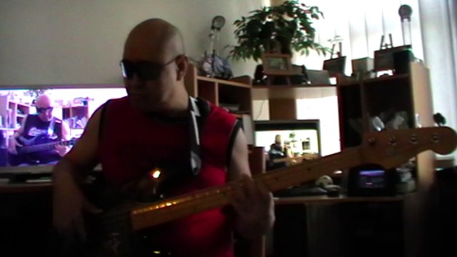 Hotpants James Brown RIP HD1080 m1 Bass cover Bob Roha