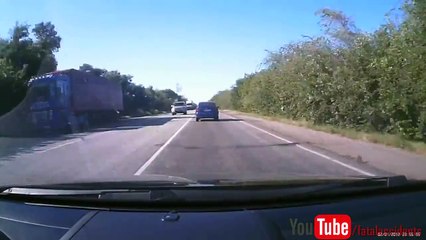 Brutal fatal head on car crash in Ukraine