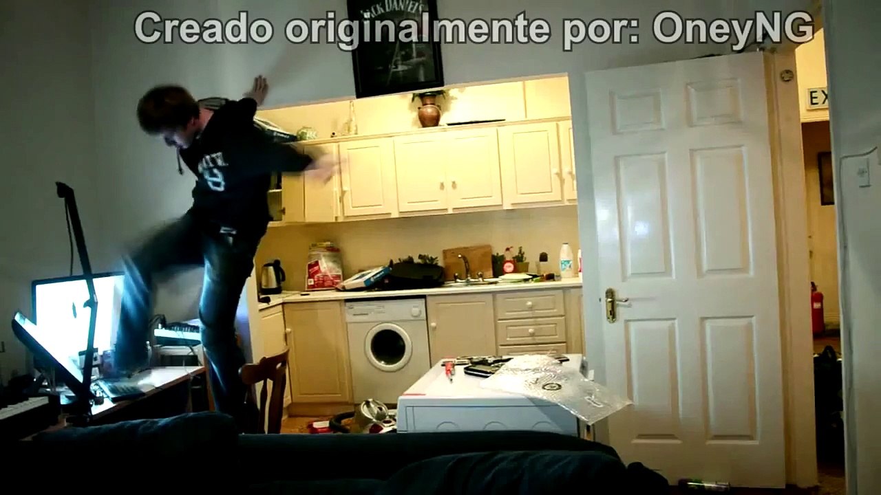 WATER [ Spanish Fandub ]