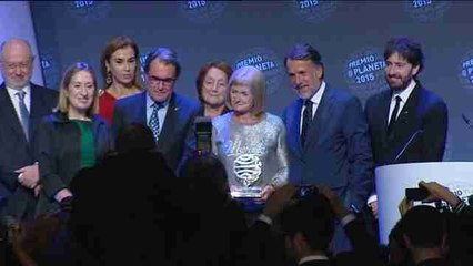 Alicia Giménez-Bartlett se alza con el Premio Planeta