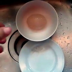 How to shell a boiled egg in seconds-