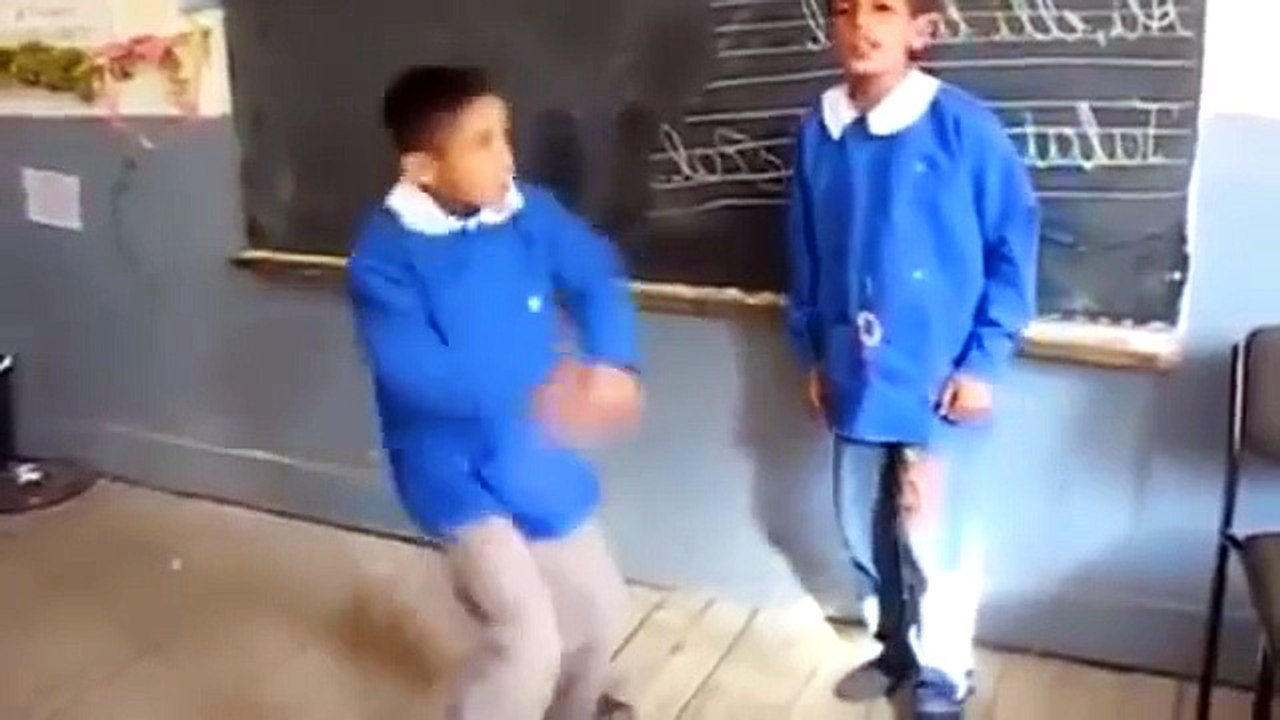 şarkı söyleyen çocuklar süper komik