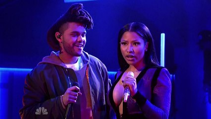 Descargar video: The Weeknd & Nicki Minaj Perform -The Hills- on SNL - Video