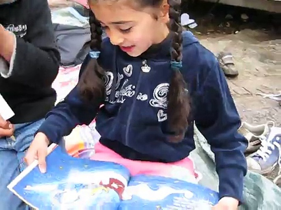 Denissa découvre la lecture
