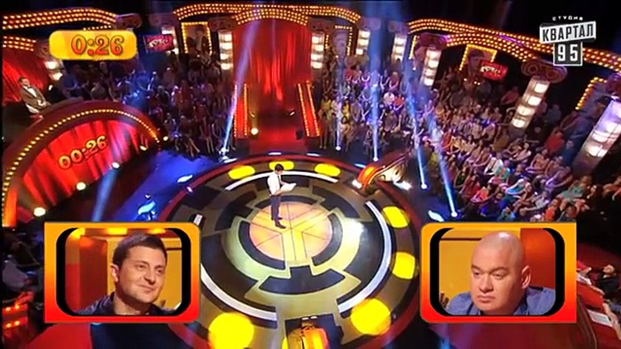 У девочки одна рука короче другой, поэтому она плавала по кругу ...