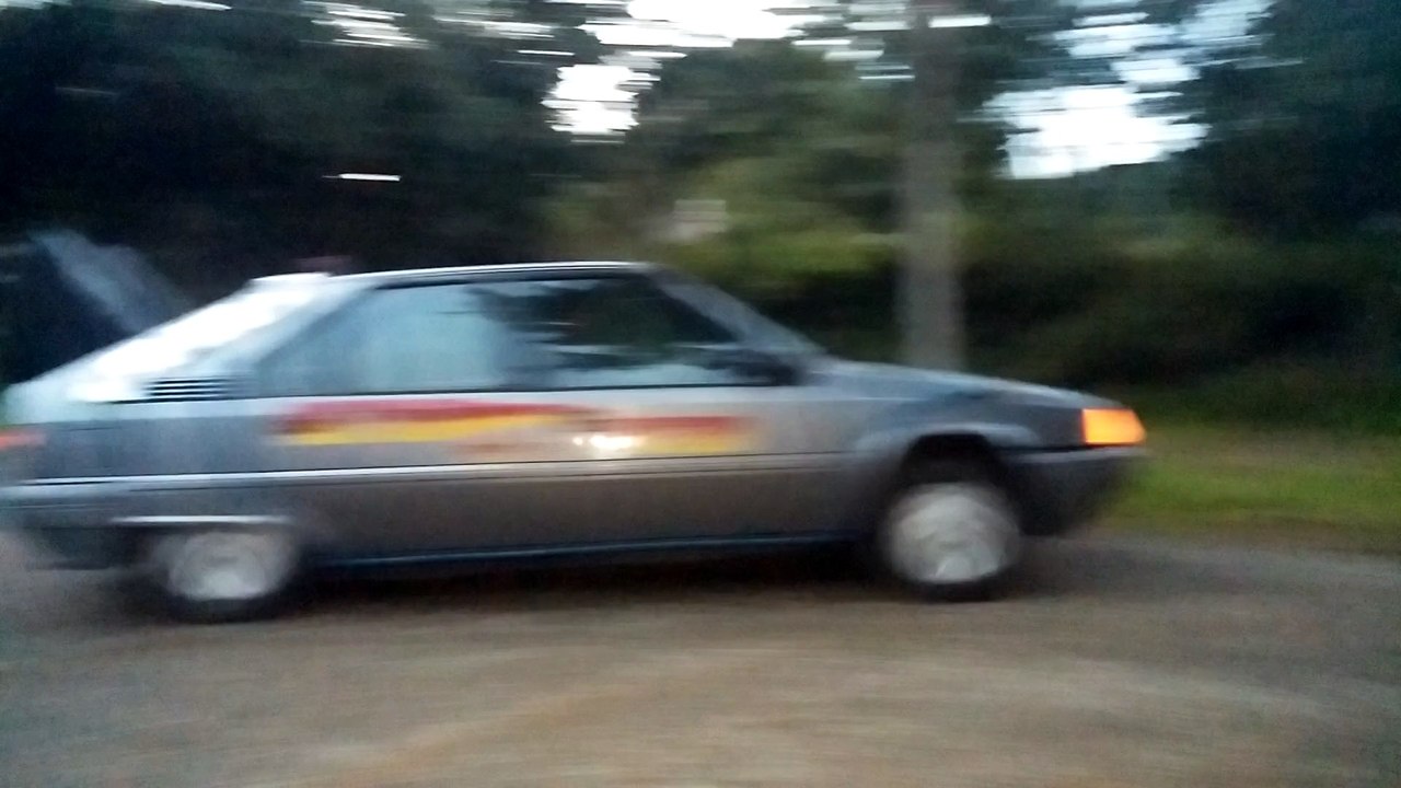 Insolite à Saint-Brieuc : la Citroën BX version "Retour vers le futur"!