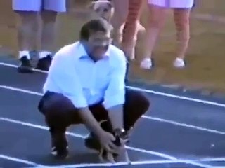 This dog knows how to win a race