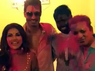 Sunny Leone wishes a Happy Holi_watch it