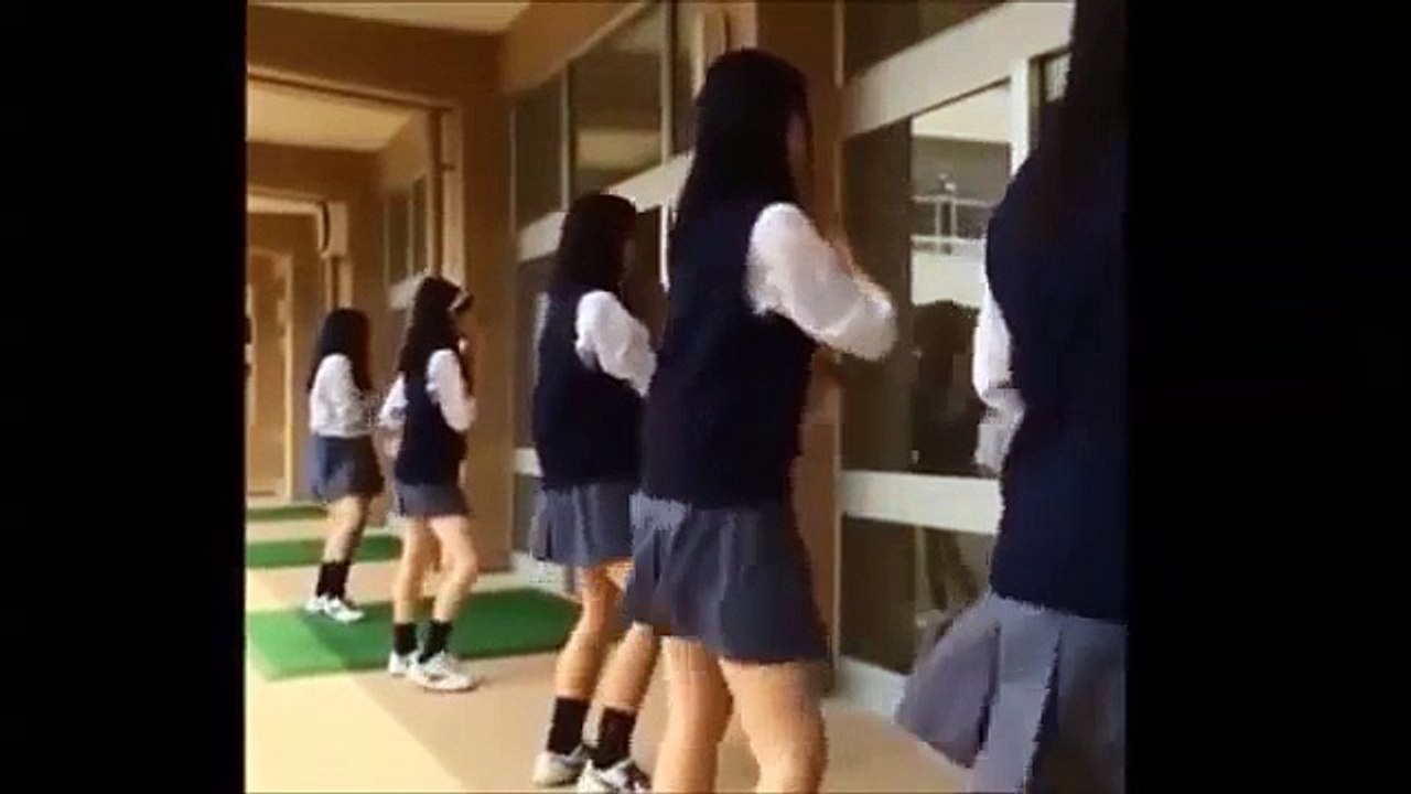 【Vine 6秒で笑える】えっ！？AV！？（笑）コレが（JK)女子高生の日�