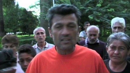 Banorët e komunitetit rom në Fier, protestë