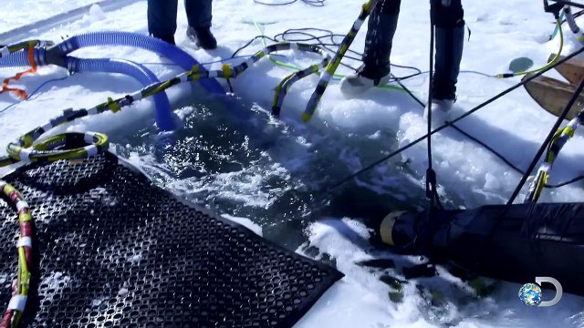 Dangerous Dredging | Bering Sea Gold