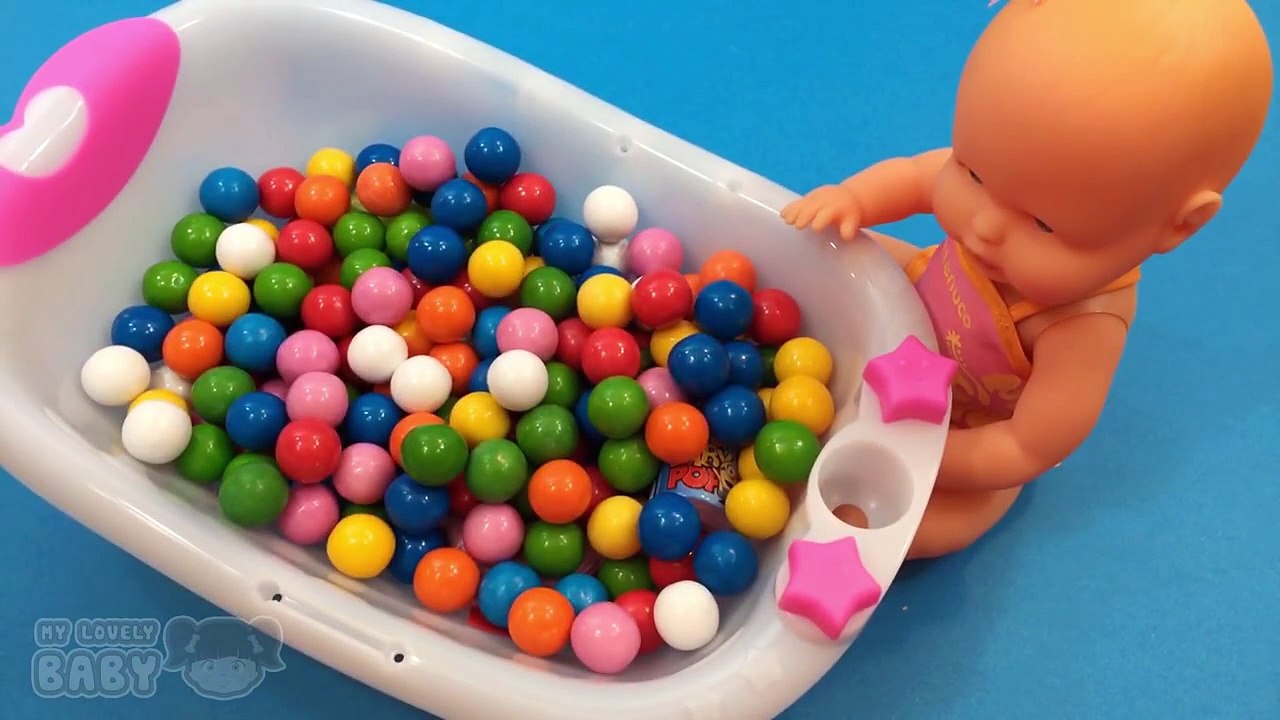 Bubble Gum (バブルガム) Bath Time Hidden Surprise Toys Peppa Pig Hello Kitty