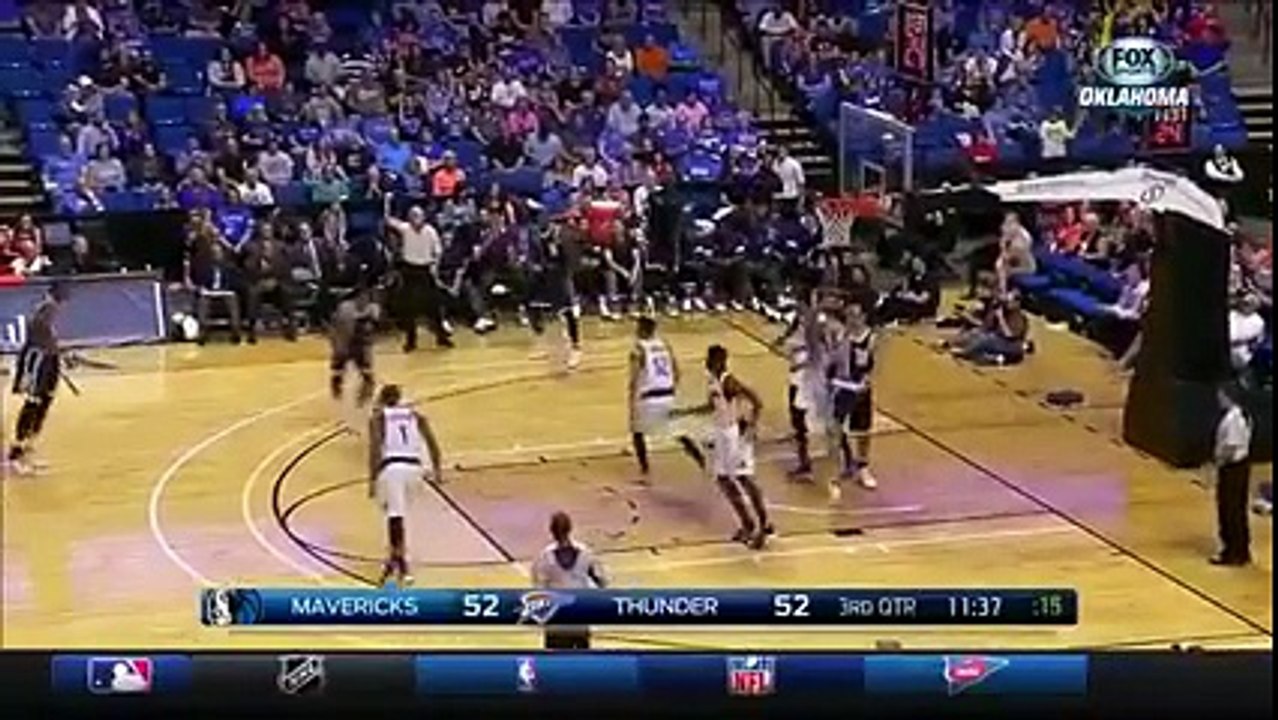 شاهد: كيف أبدع لاعبنا الدولي الوحيد صالح الماجري في أول مباراة له في NBA مغ فريقه دالاس مافريكس