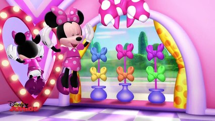 Minnies Bow Toons Freaky Fowl Day Clarabelle Turns Into A Chicken! Official Disney Junio