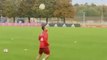 Thiago Alcántara superbe trick! | FC Bayern München
