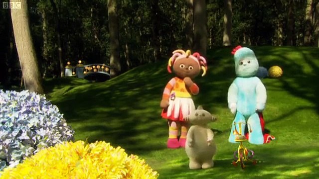 In The Night Garden - Makka Pakka Washes Faces